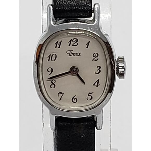 Timex Women\'s Watch. Silver with Stainless steel back. main image 8